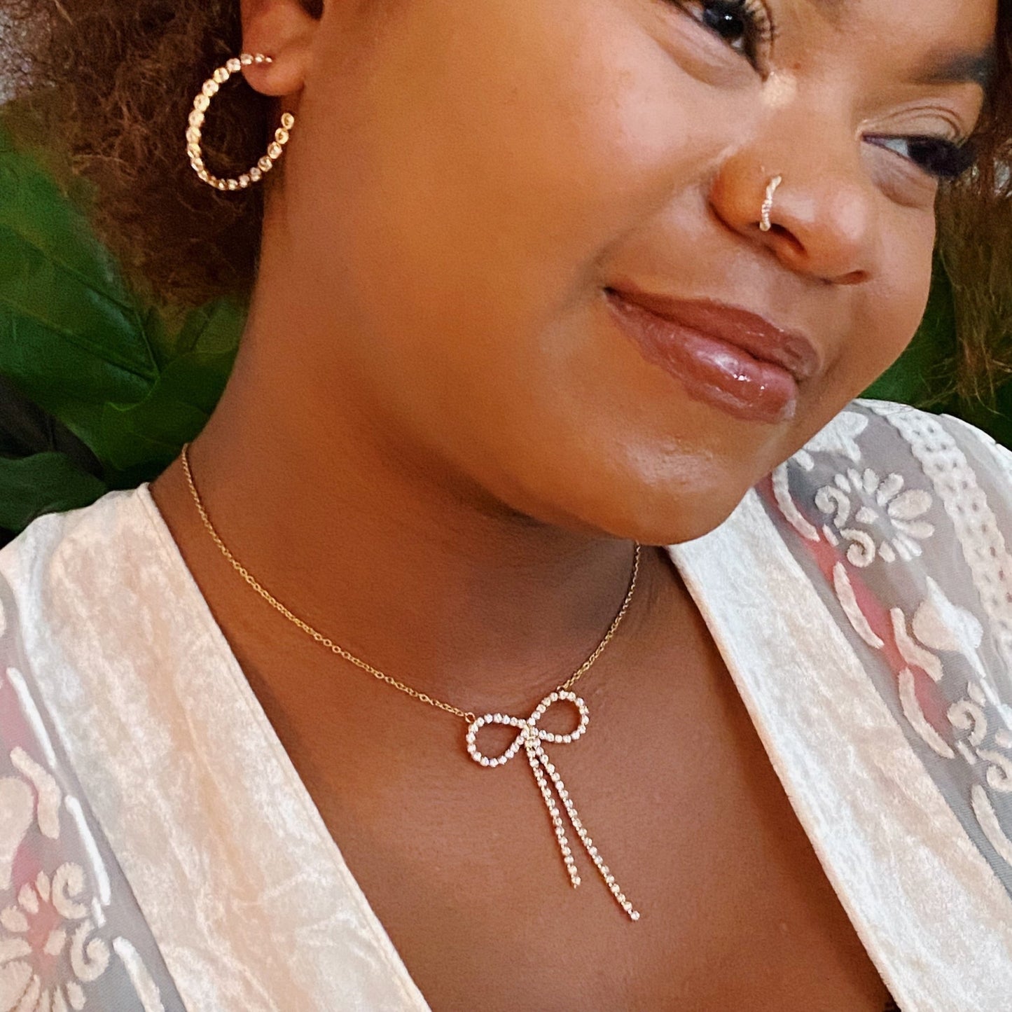 Adorable Shine Bow Necklace - Glam Gurls