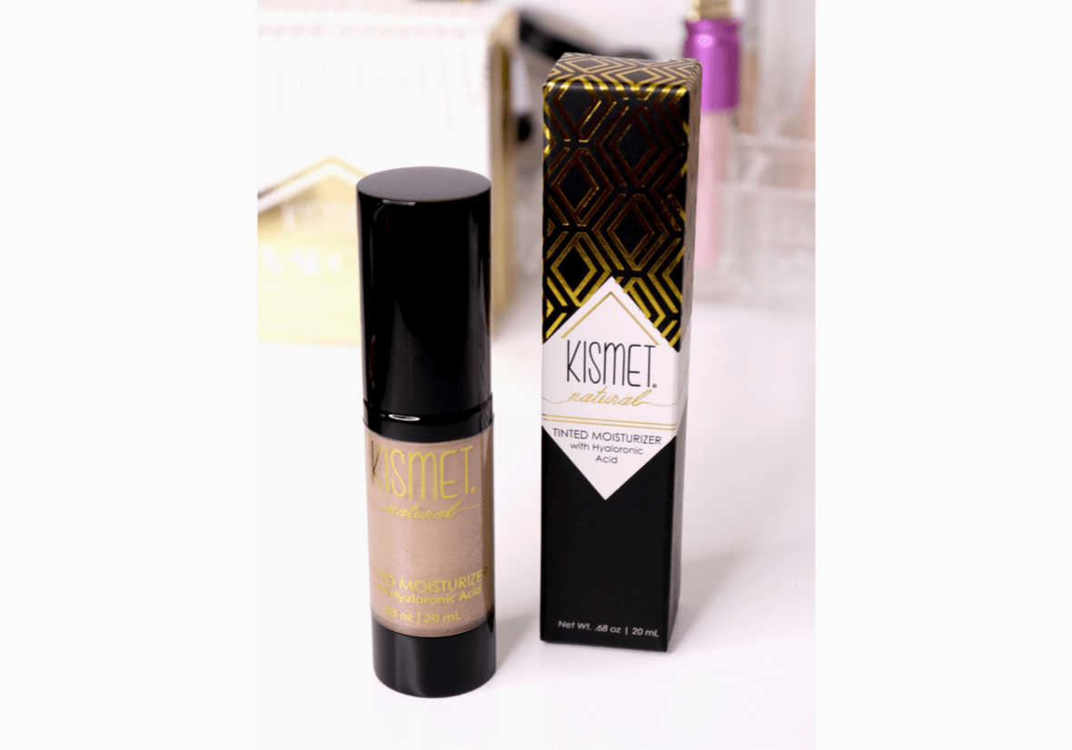 Natural Tinted Moisturizer with Hyaluronic Acid - Glam Gurls